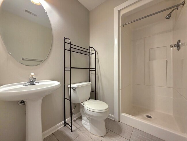 Foto del edificio - 3643 Crosswater Ct