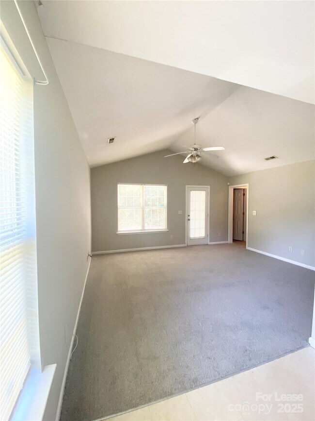 Foto del edificio - 5522 Stone Bluff Ct