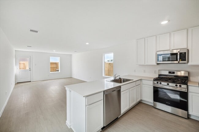 Building Photo - 18246 Via Aurelia Dr