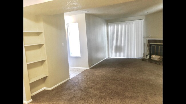 LR - 5300 E Cherry Creek South Dr
