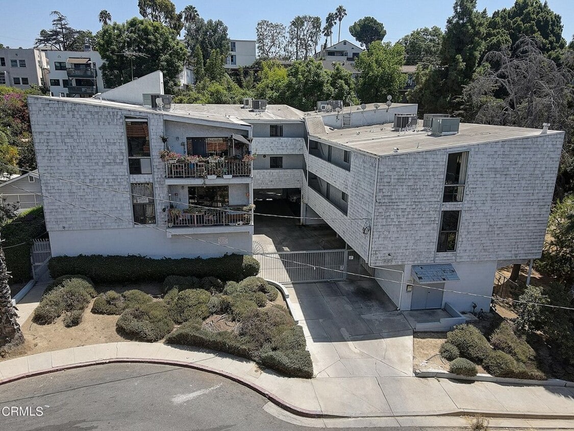Primary Photo - Park Edgecliffe Apartment Community