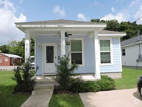Building Photo - 815 N C St