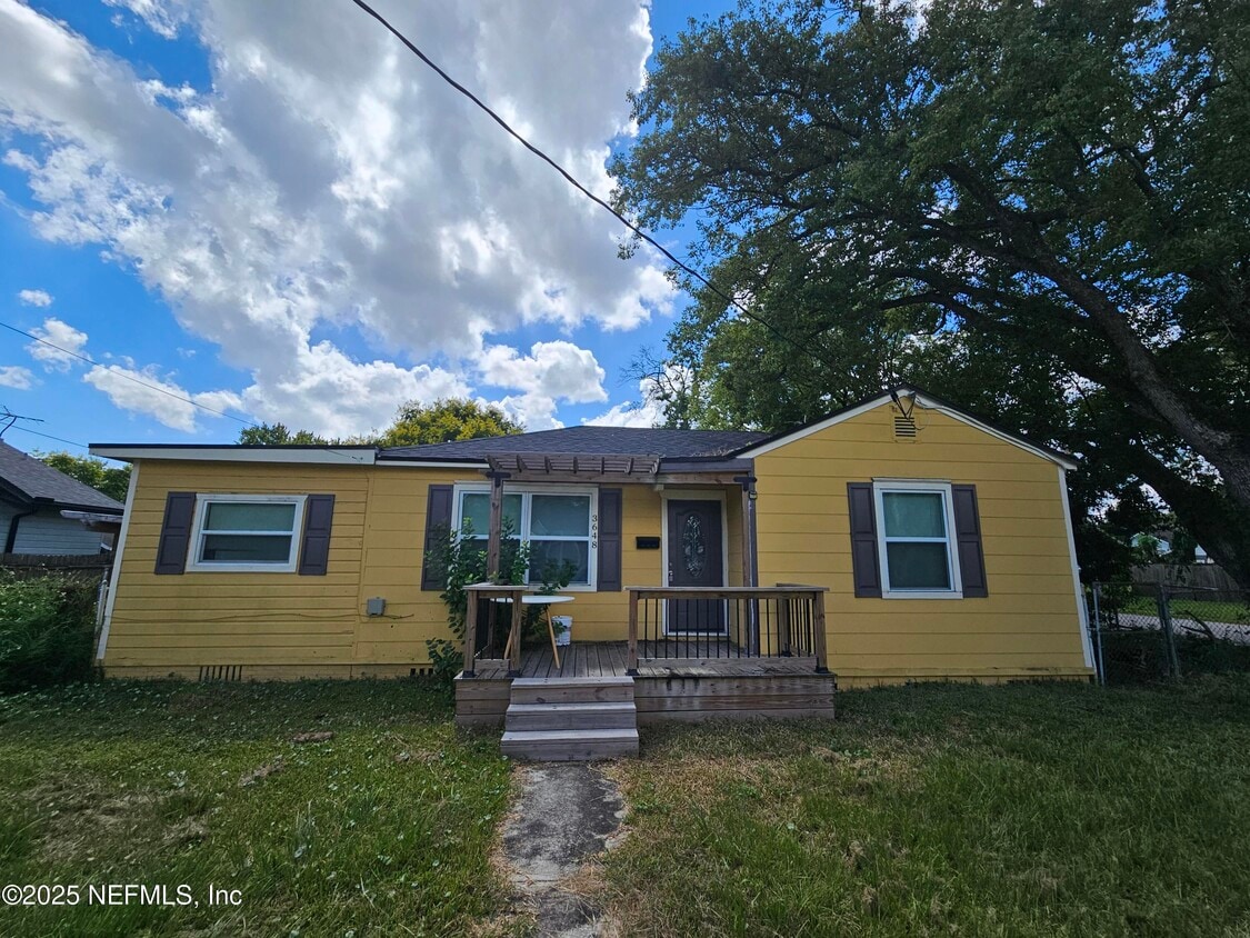Foto principal - 3648 Ernest St