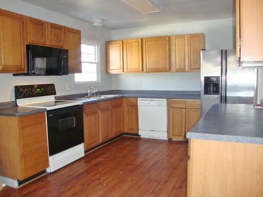 Building Photo - 205 Eastfield Ct