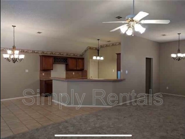 Building Photo - 292 Beech Dr