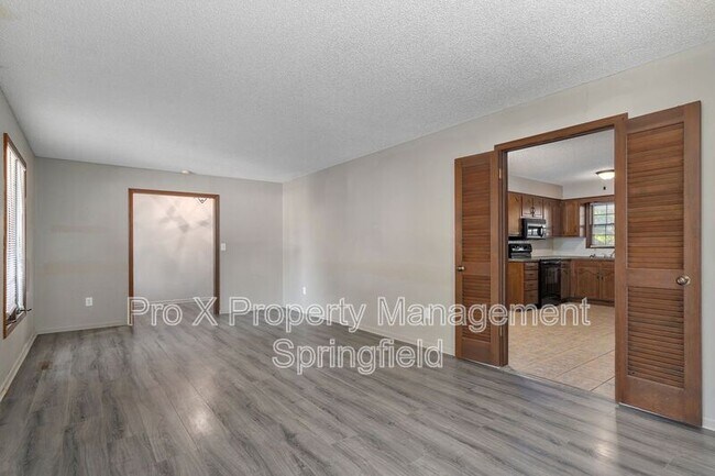 Building Photo - 5519 S Dollison Ave