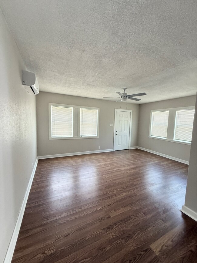 Building Photo - 5140 Polk St