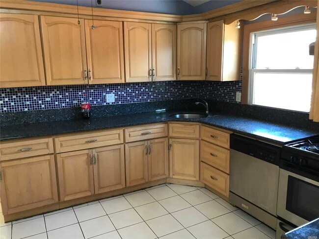 Foto del edificio - 89-18 Pontiac St