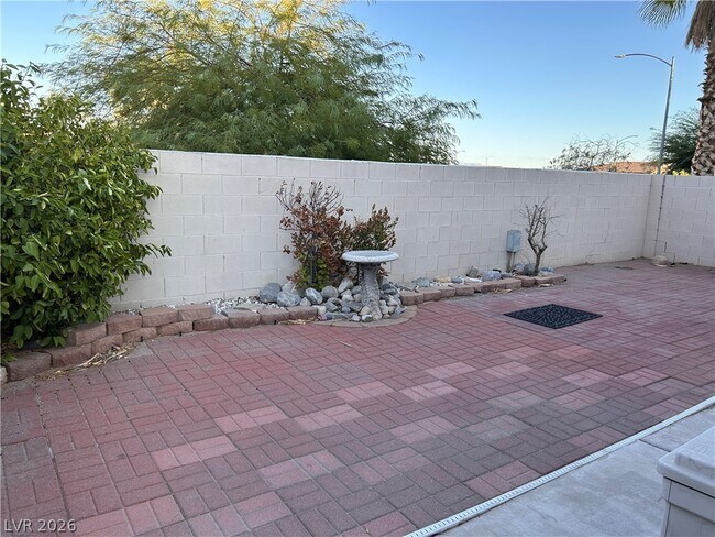 Foto del edificio - 3918 Starfield Ln
