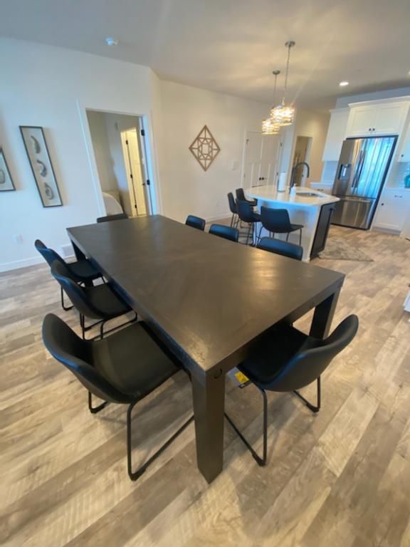 Foto del edificio - 570 Linden Dr, 309