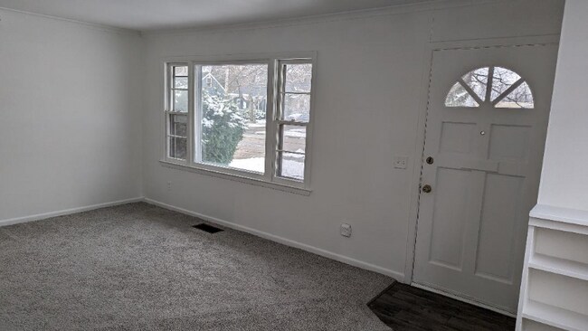 Building Photo - 1804 Zauel St