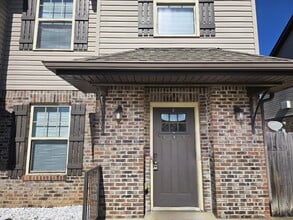 Building Photo - 1771-D SPRING WATER DR, CLARKSVILLE, TN 37040