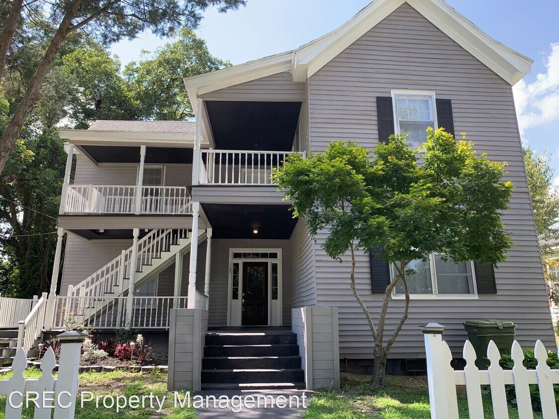 Foto principal - 5 br, 2 bath House - 105 Whitridge Ln