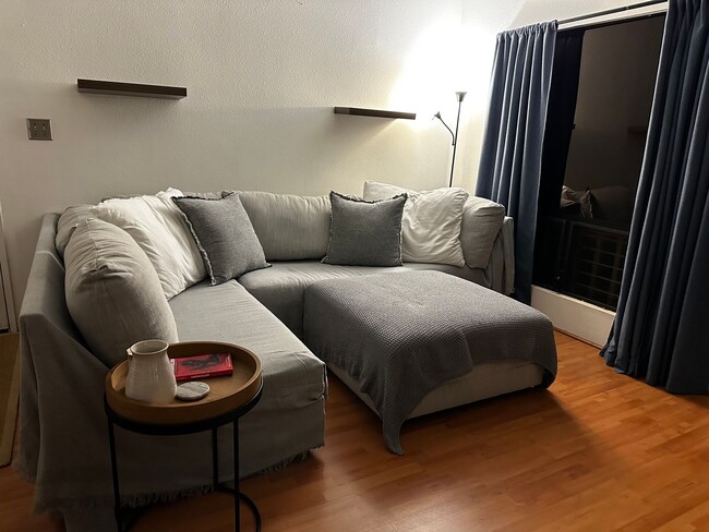 Building Photo - $3,500 / Month | 3 Bed / 2 Bath | Haleakala Gardens