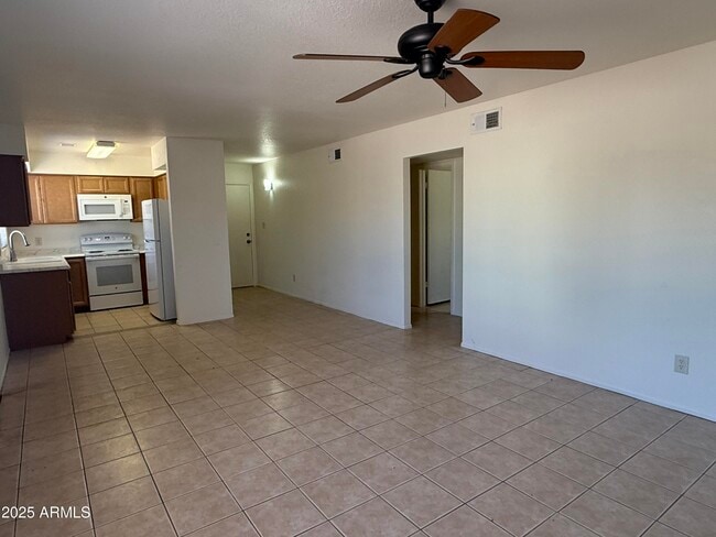 Building Photo - 831 N Arroya Rd