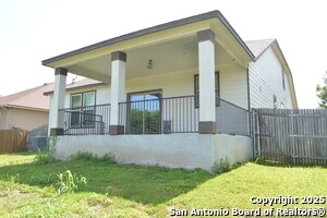 Building Photo - 7431 Magnolia Dr