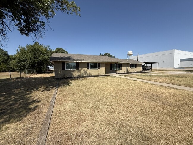 Building Photo - 105 Acker St