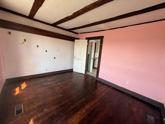 Foto del edificio - 182 E Main St