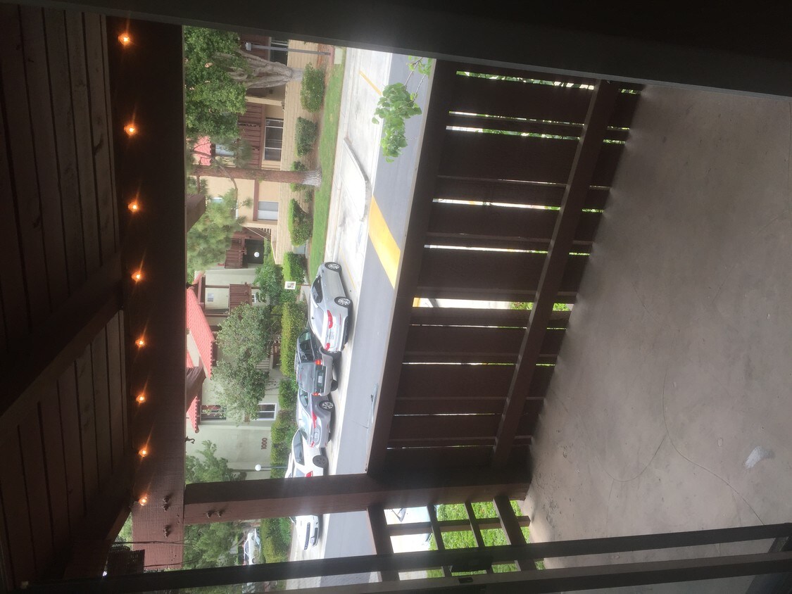 1010 W MacArthur Blvd, Santa Ana, CA 92707 Condo for Rent in Santa