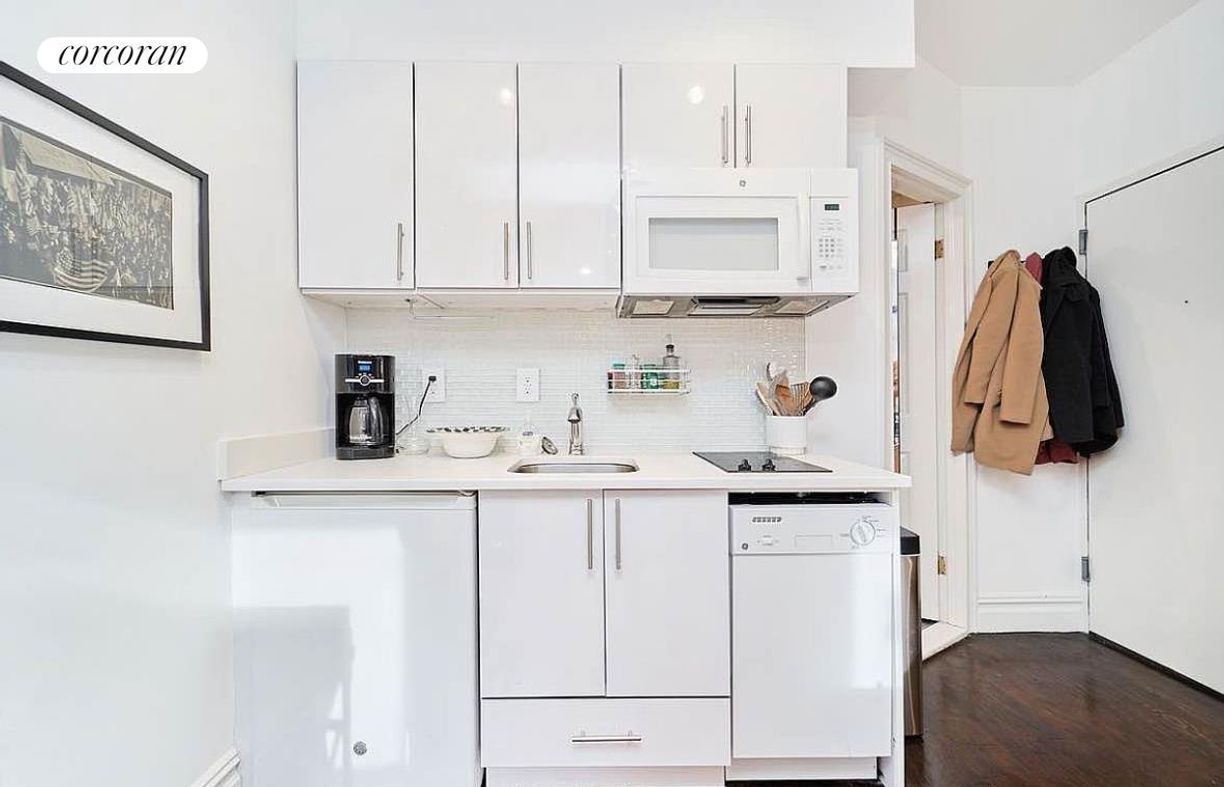 Foto del edificio - 226 W 13th St