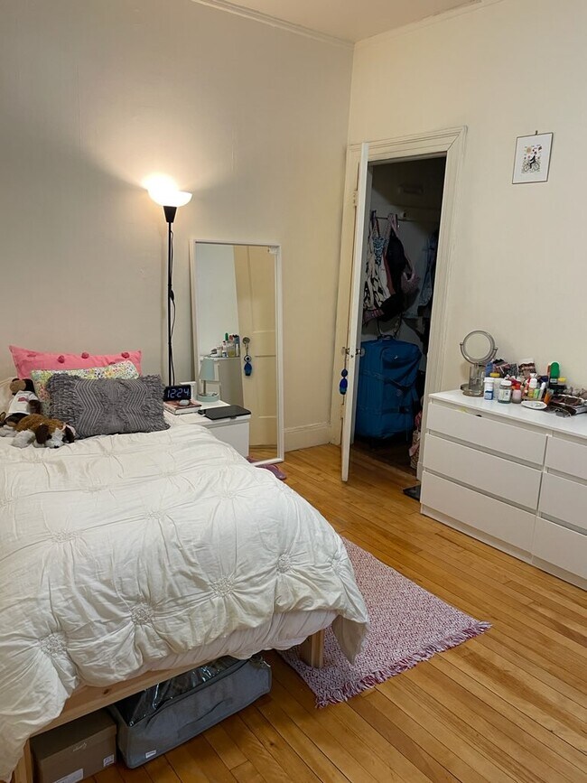 Bedroom view 1 - 1253 Beacon St