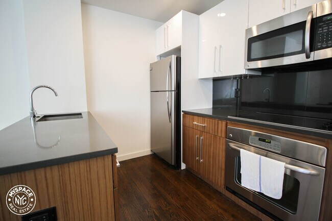 Building Photo - 1209 Dekalb Ave