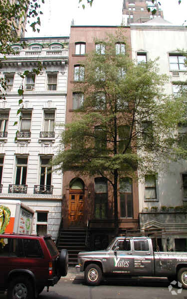 Foto principal - 105 E 37th St