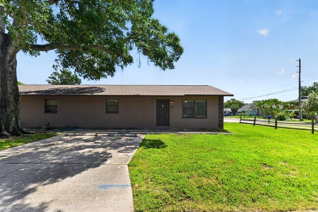 Photo - 526 Rosery Rd NW (Largo, FL) Townhome