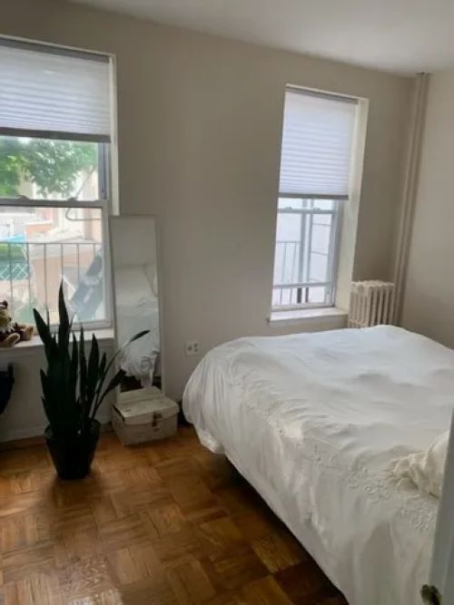 Foto principal - 8706 3rd Ave