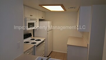 Building Photo - 4850 E Desert Cove Ave