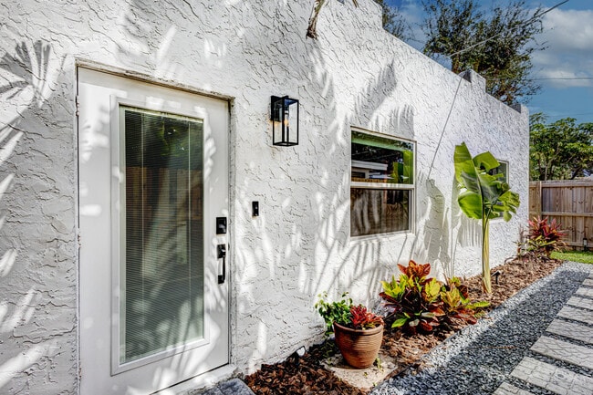 Photo - 721 Franklin Rd (West Palm Beach, FL) House