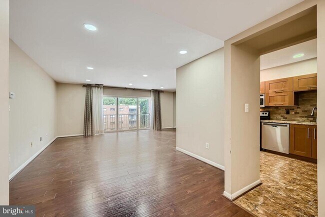 Building Photo - 7203 Rockland Hills Dr