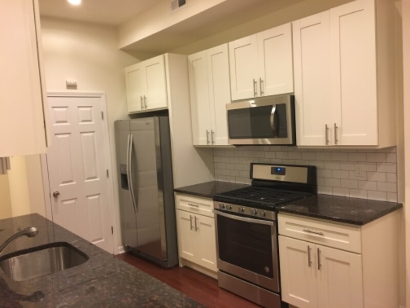 Foto principal - 2408 E York St