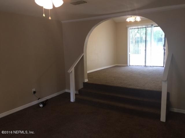 Building Photo - 9738 Eisenhower Rd
