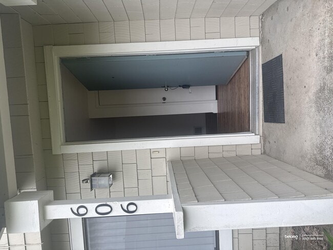 Building Photo - 606 Fairhaven Way
