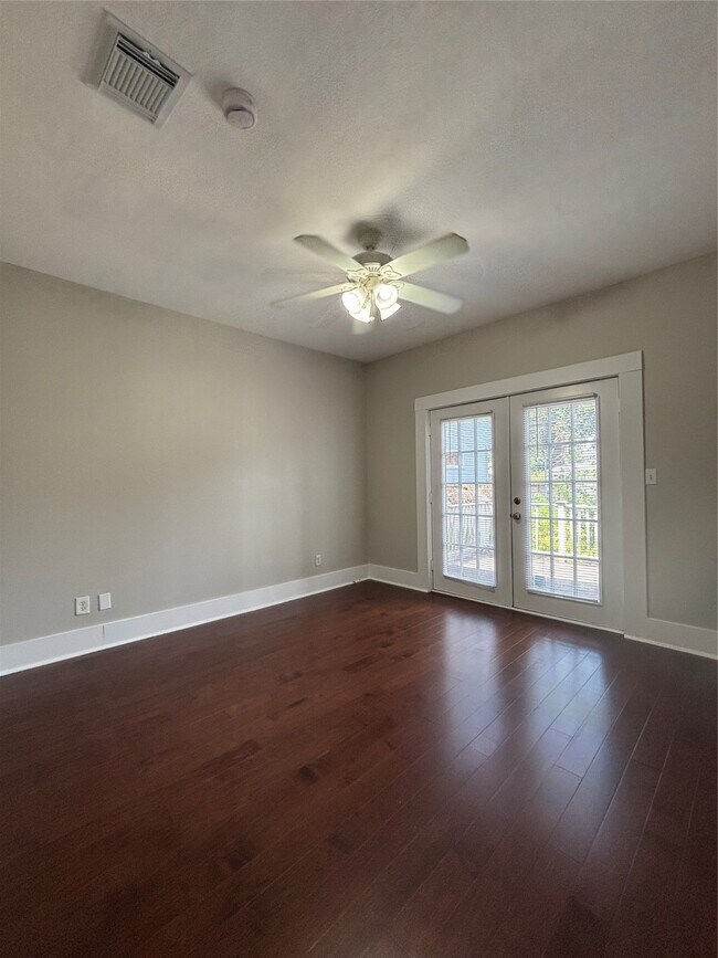 Foto del edificio - 841 E 23rd St