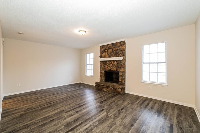 Foto del edificio - 4520 Northwood Hills Dr