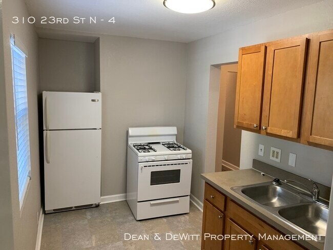 Foto del edificio - 310 23rd St N