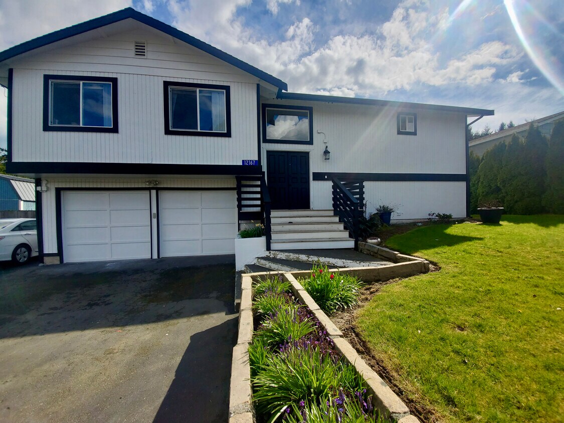 Primary Photo - 12167 Hilynn Dr