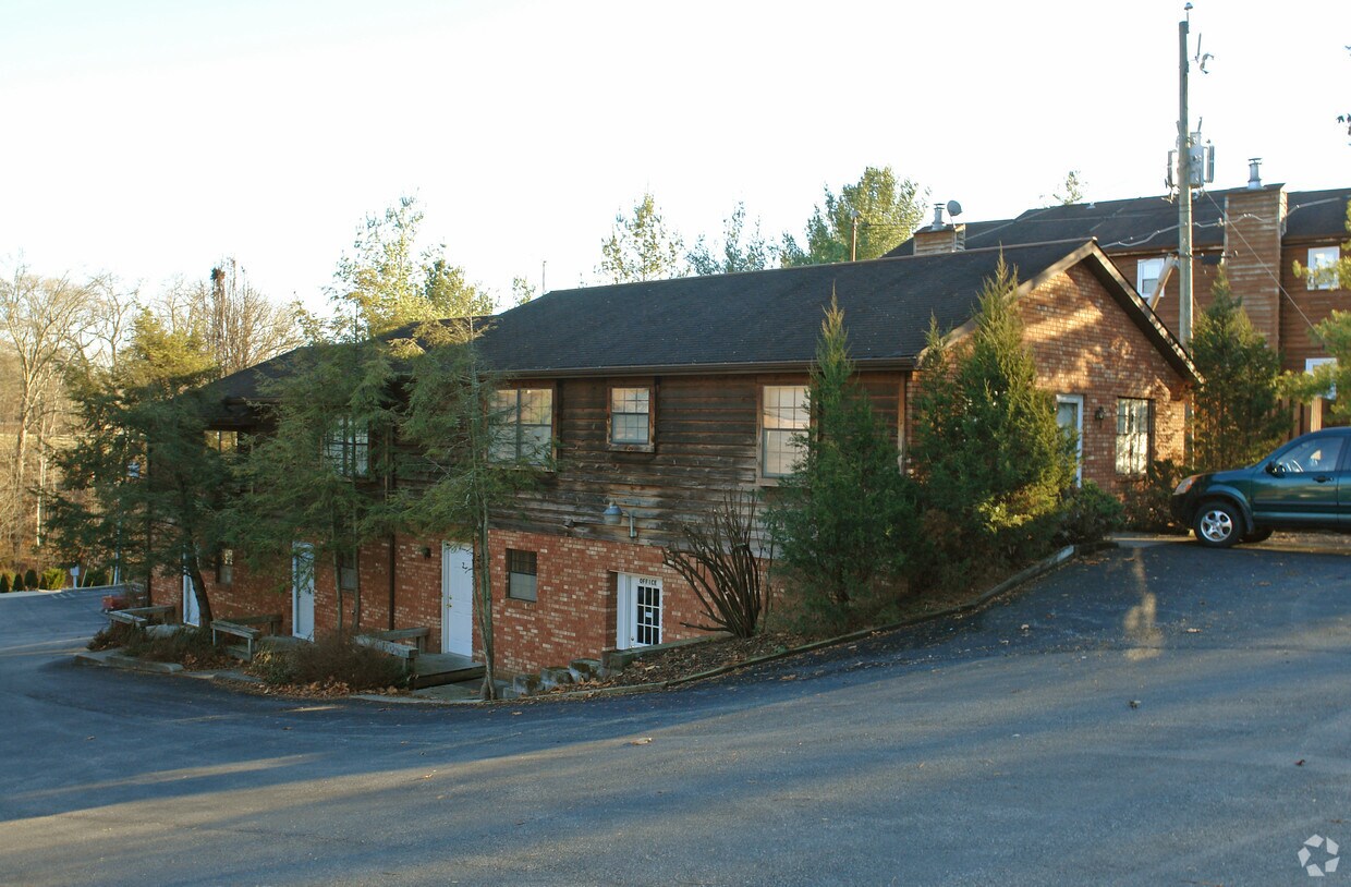 Primary Photo - 5844 E Pea Ridge Rd