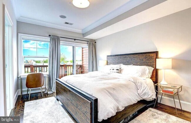 Foto del edificio - 3624 10th St NW