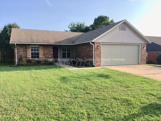 Building Photo - 4433 W Cheyenne Dr