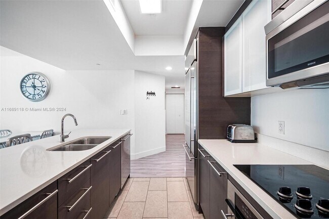 Foto del edificio - 500 Brickell Ave