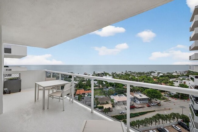Building Photo - 2715 N Ocean Blvd