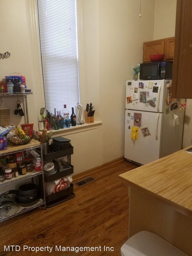 Foto del edificio - 2891 N Milwaukee Ave