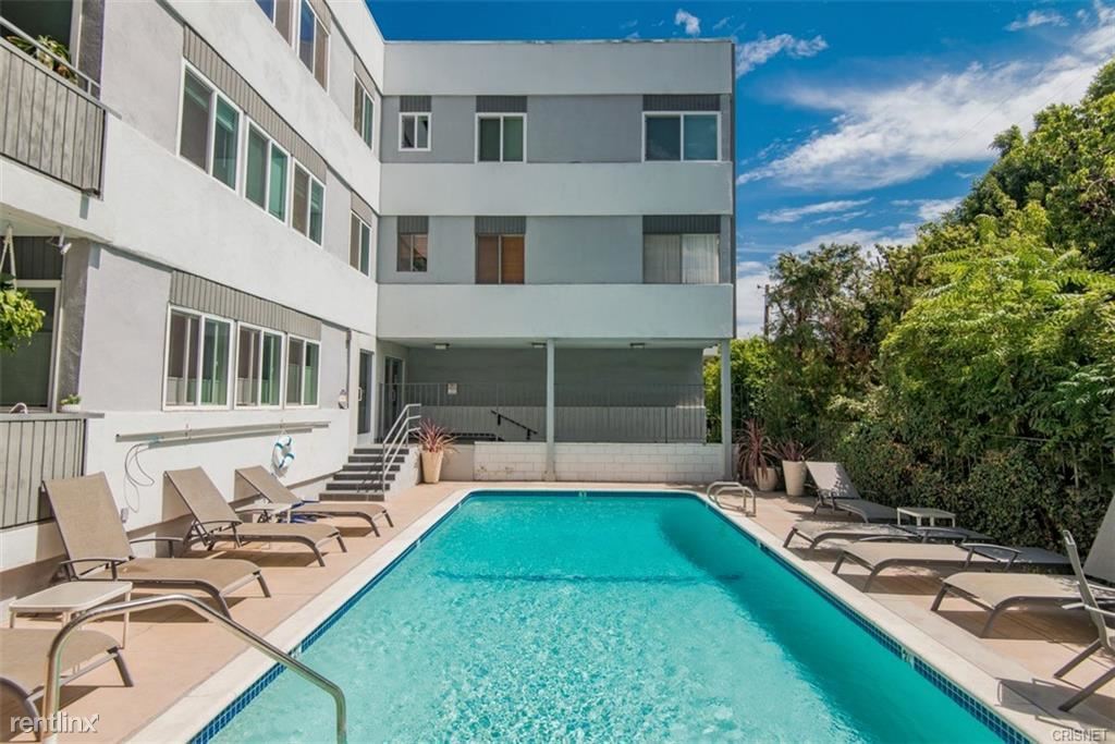 2 br, 2 bath Condo 7259 Hillside Ave Uni... Condo for Rent in Los