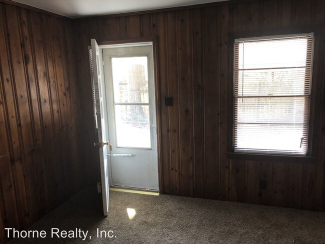 Building Photo - 1 br, 1 bath House - 306 1/2 E Baker Street
