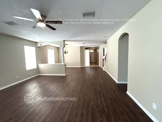 Foto del edificio - 210 Westchester Hills Ln