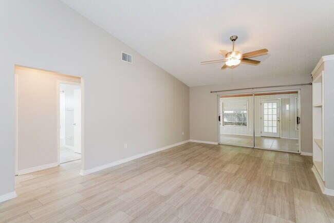 Foto del edificio - 26808 Haverhill Dr
