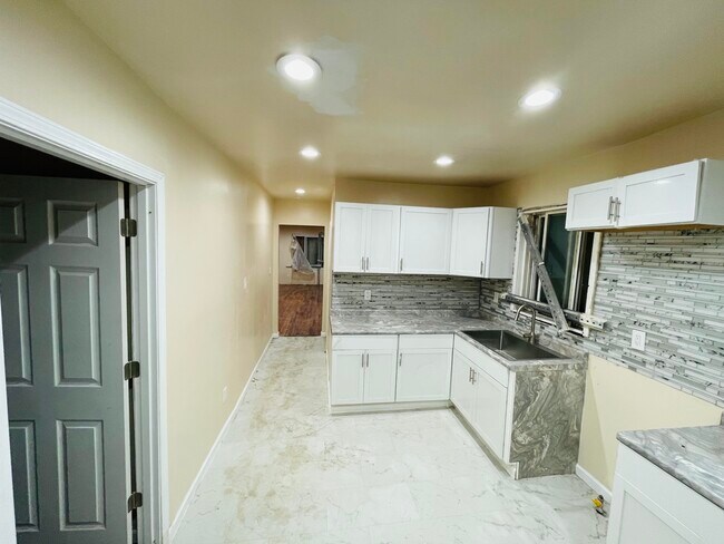 Foto del edificio - 16169 Kentucky St